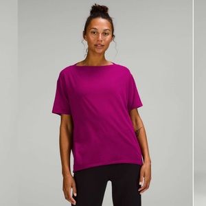 Lululemon back in action short sleeve